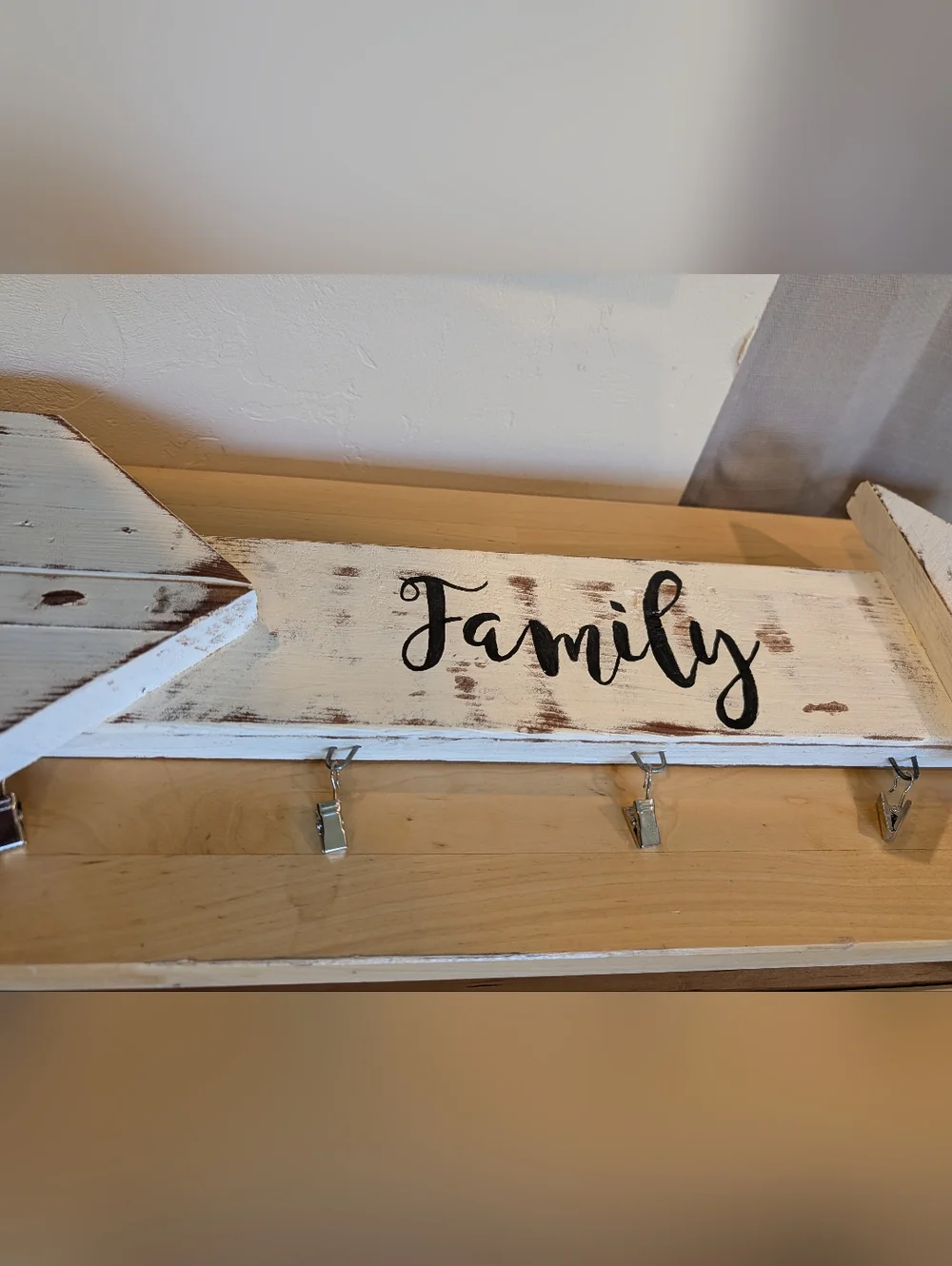 Family Wooden Arrow Design Wall Hook Sign - Rustic White and Brown